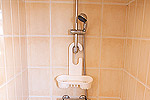 La salle d'eau : 2 vasques et 1 douche La salle d'eau : 2 vasques et 1 douche